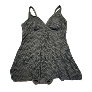 Women’s Croft & Barrow Black One Piece Swimdress - Size 12 - NWT